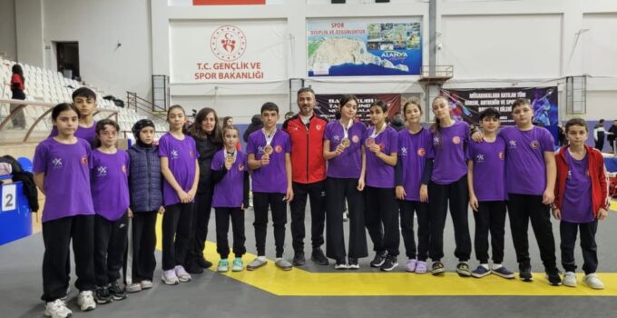 Düzce Taekwondosundan Alanya’da Büyük Başarı